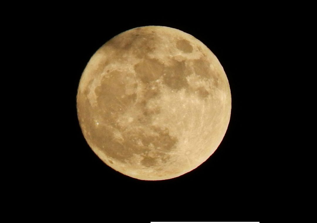Apa yg terjadi jika bulan terlalu jauh?