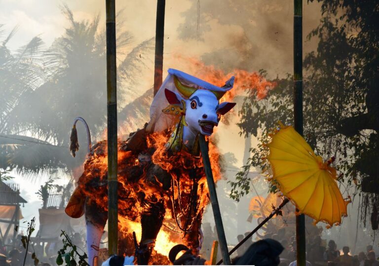 Upacara ngaben